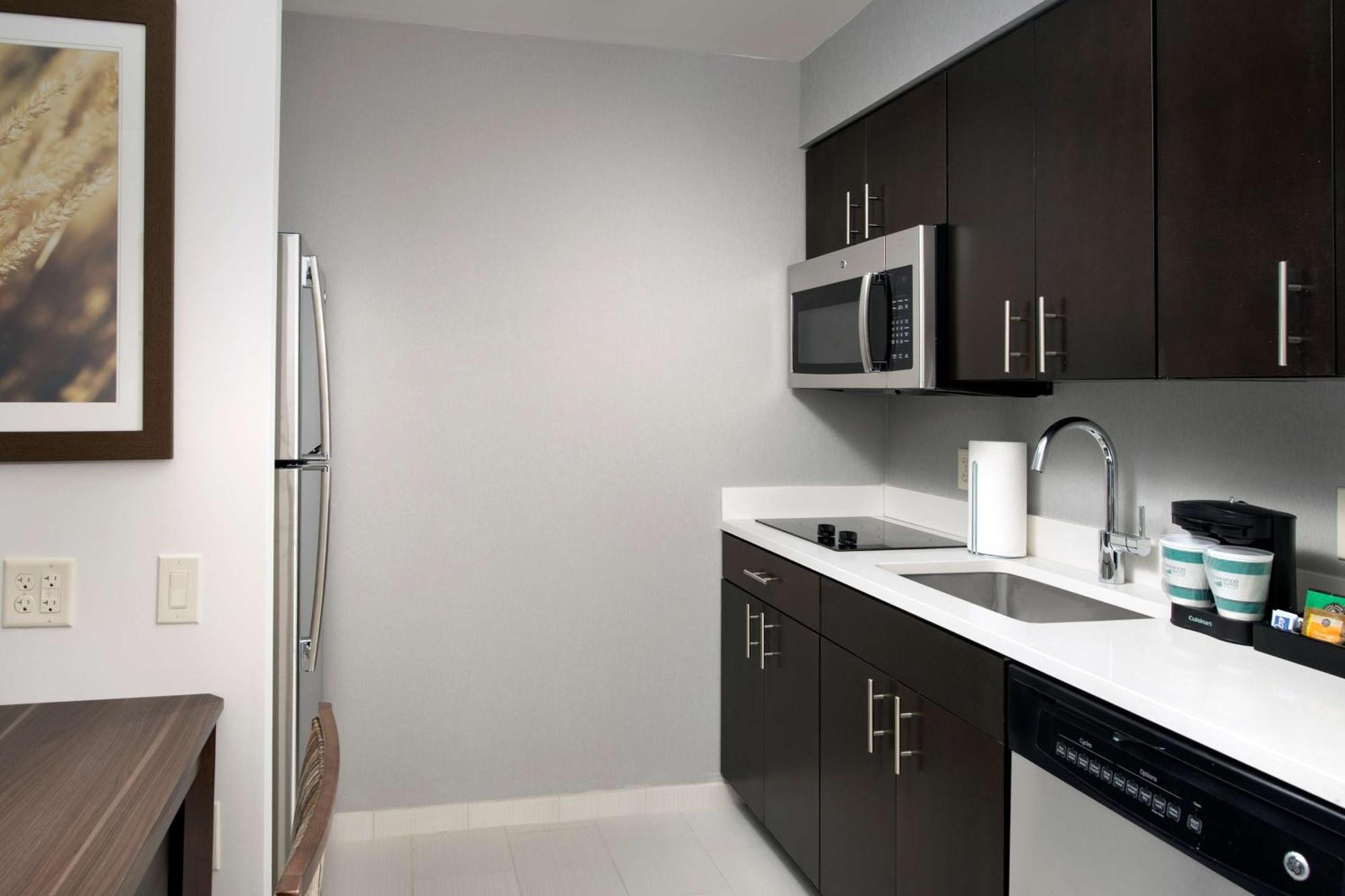 Homewood Suites By Hilton Kansas City Speedway מראה חיצוני תמונה