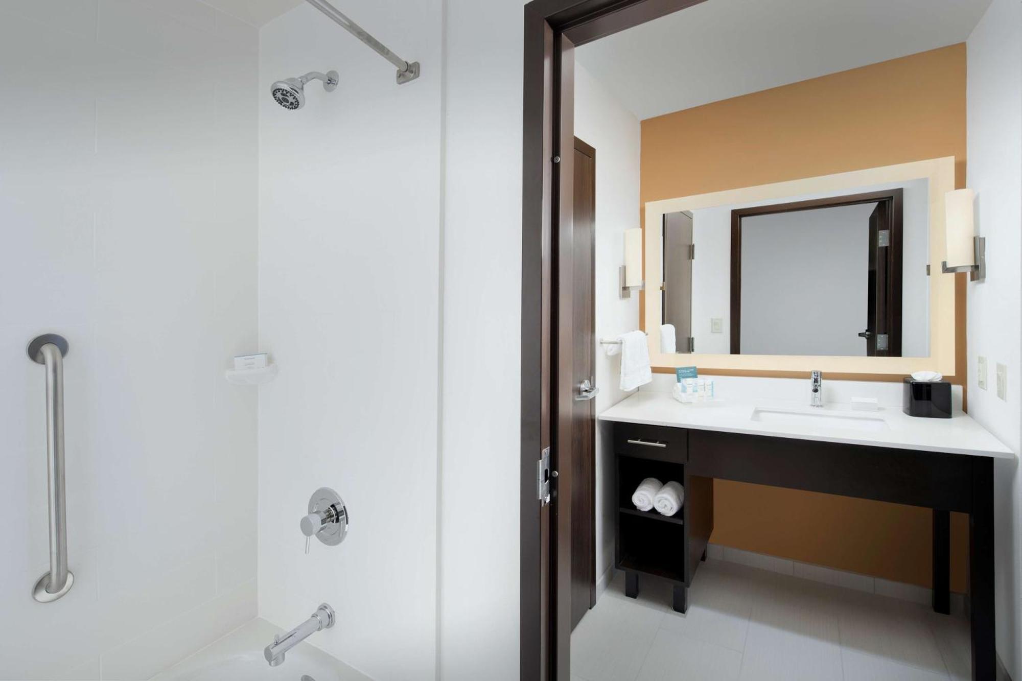 Homewood Suites By Hilton Kansas City Speedway מראה חיצוני תמונה