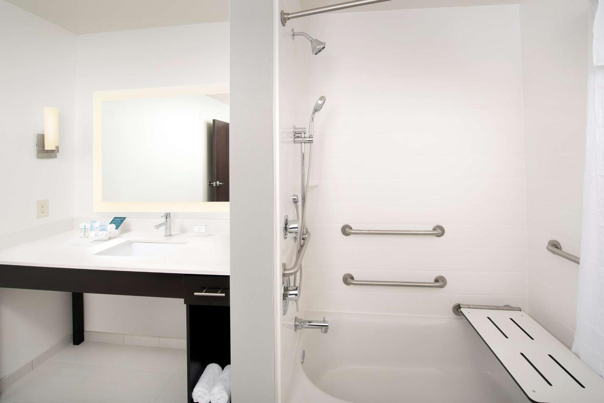 Homewood Suites By Hilton Kansas City Speedway מראה חיצוני תמונה